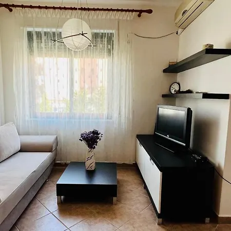 Apartment In Front Of The Beach Durres Exterior photo