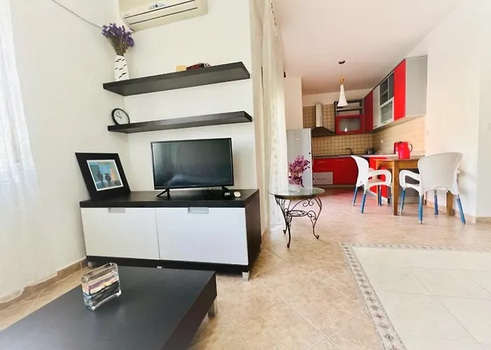 Apartment In Front Of The Beach